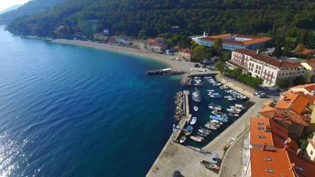 Apartment Petra Moscenicka Draga
